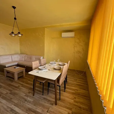 Апартаменты Bright & Cozy- 2br With Private Parking Варна
