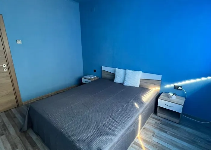 아파트 Bright & Cozy- 2br With Private Parking *