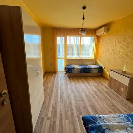 Apartment Bright & Cozy- 2br With Private Parking