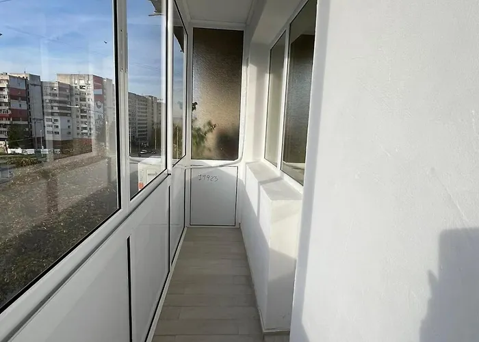 Bright & Cozy- 2br With Private Parking Varna